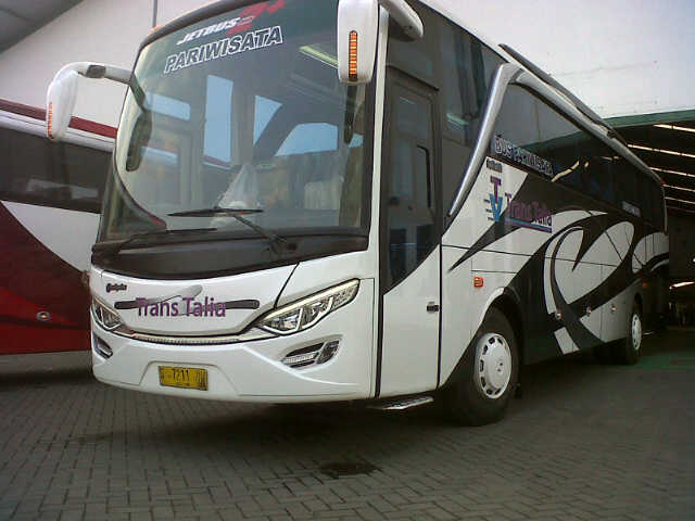 Bus Pariwisata Trans Surabaya murah 2016
